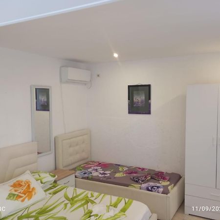 Durres Beach Rooms Екстер'єр фото
