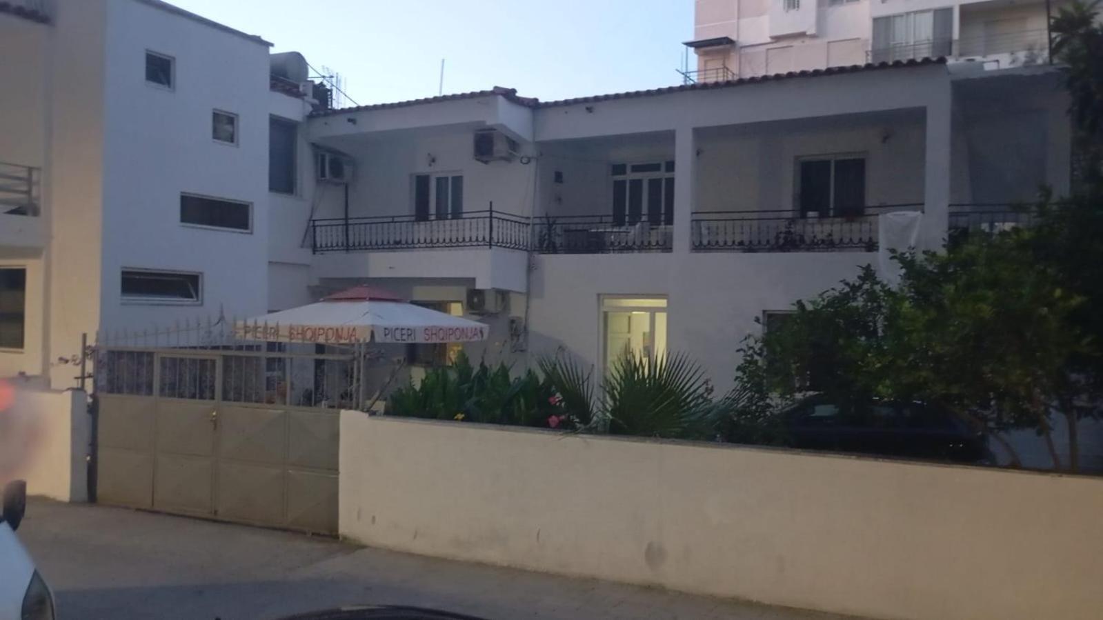 Durres Beach Rooms Екстер'єр фото